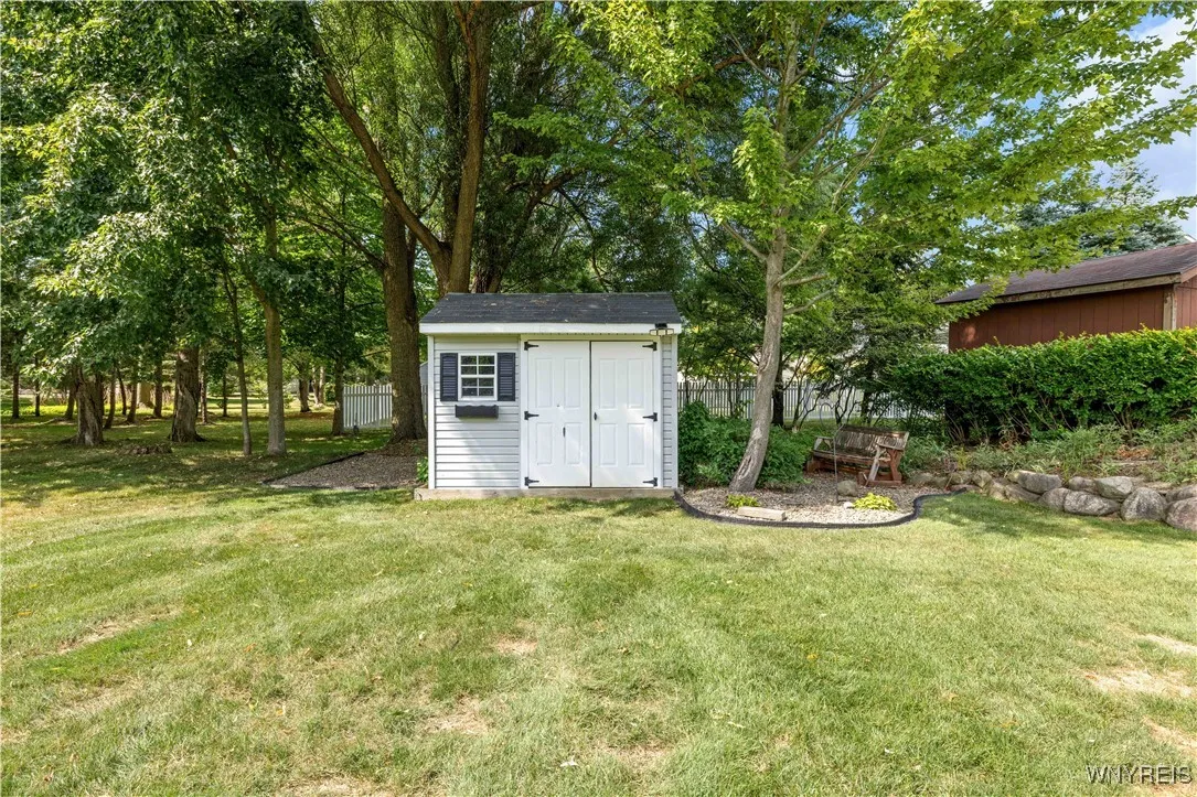 30 Thornapple Lane, Orchard Park, New York 14127, Orchard Park, New York 14127, 3 Bedrooms Bedrooms, 9 Rooms Rooms,2 BathroomsBathrooms,Residential,For Sale,30 Thornapple Lane, Orchard Park, New York 14127,0,B1632989
