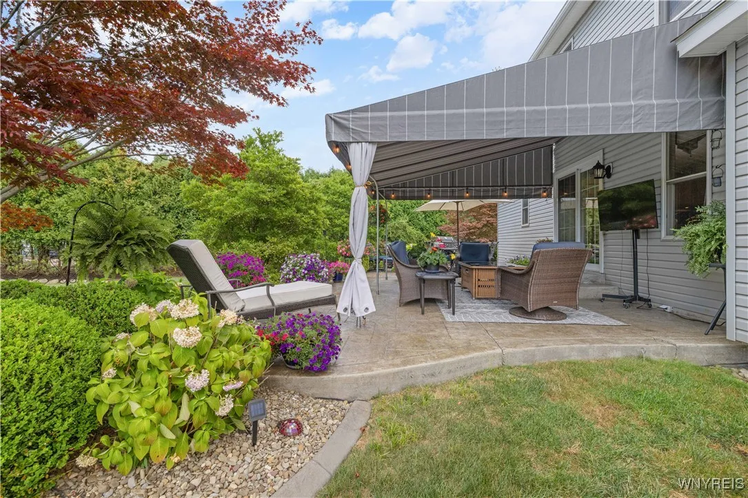 30 Thornapple Lane, Orchard Park, New York 14127, Orchard Park, New York 14127, 3 Bedrooms Bedrooms, 9 Rooms Rooms,2 BathroomsBathrooms,Residential,For Sale,30 Thornapple Lane, Orchard Park, New York 14127,0,B1632989