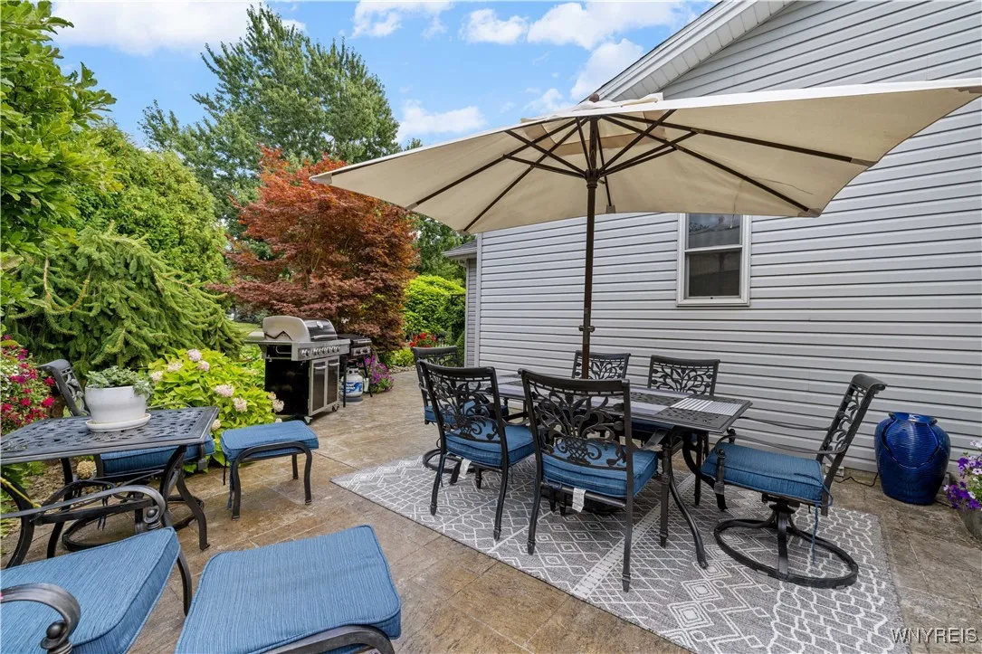 30 Thornapple Lane, Orchard Park, New York 14127, Orchard Park, New York 14127, 3 Bedrooms Bedrooms, 9 Rooms Rooms,2 BathroomsBathrooms,Residential,For Sale,30 Thornapple Lane, Orchard Park, New York 14127,0,B1632989