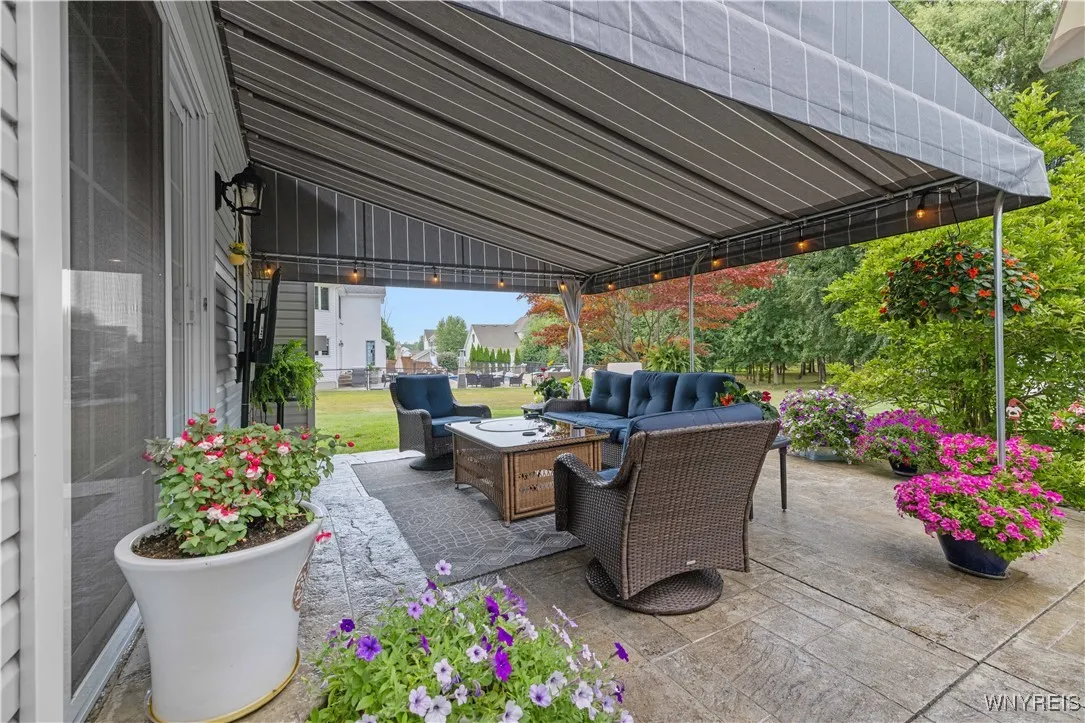 30 Thornapple Lane, Orchard Park, New York 14127, Orchard Park, New York 14127, 3 Bedrooms Bedrooms, 9 Rooms Rooms,2 BathroomsBathrooms,Residential,For Sale,30 Thornapple Lane, Orchard Park, New York 14127,0,B1632989