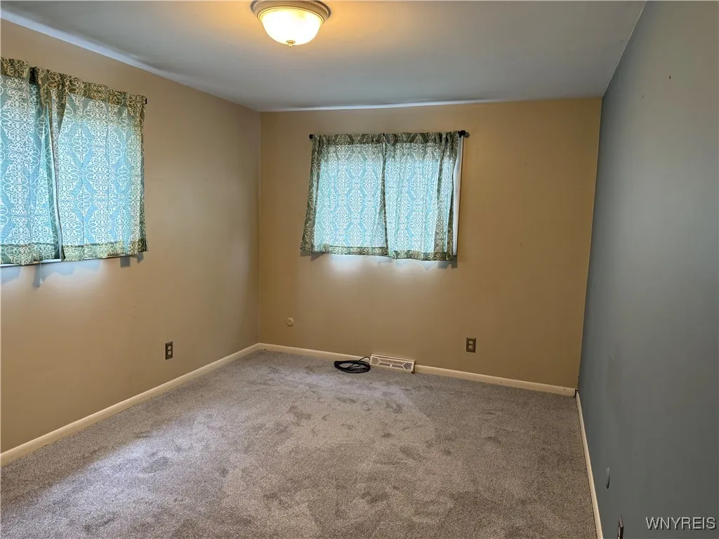 309 North Street 40, Buffalo, New York 14201, Buffalo, New York 14201, 2 Bedrooms Bedrooms, 4 Rooms Rooms,1 BathroomBathrooms,Residential Lease,For Rent,309 North Street 40, Buffalo, New York 14201,0,B1634206