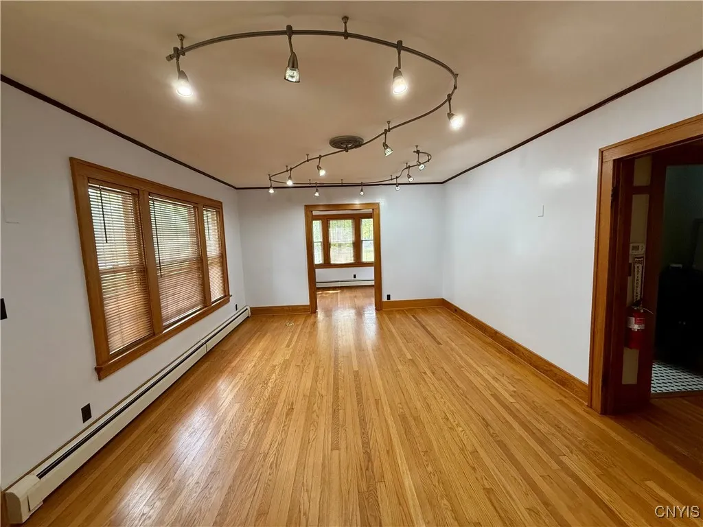 12004 State Route 12e, Lyme, New York 13622, Lyme, New York 13622, 3 Bedrooms Bedrooms, 10 Rooms Rooms,2 BathroomsBathrooms,Residential Lease,For Rent,12004 State Route 12e, Lyme, New York 13622,0,S1634319