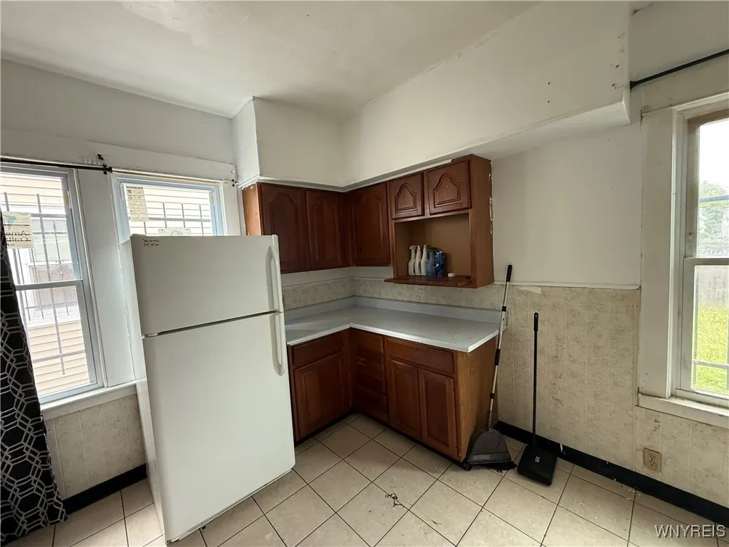 160 Zenner Street, Buffalo, New York 14211, Buffalo, New York 14211, 3 Bedrooms Bedrooms, 5 Rooms Rooms,1 BathroomBathrooms,Residential,For Sale,160 Zenner Street, Buffalo, New York 14211,0,B1633178