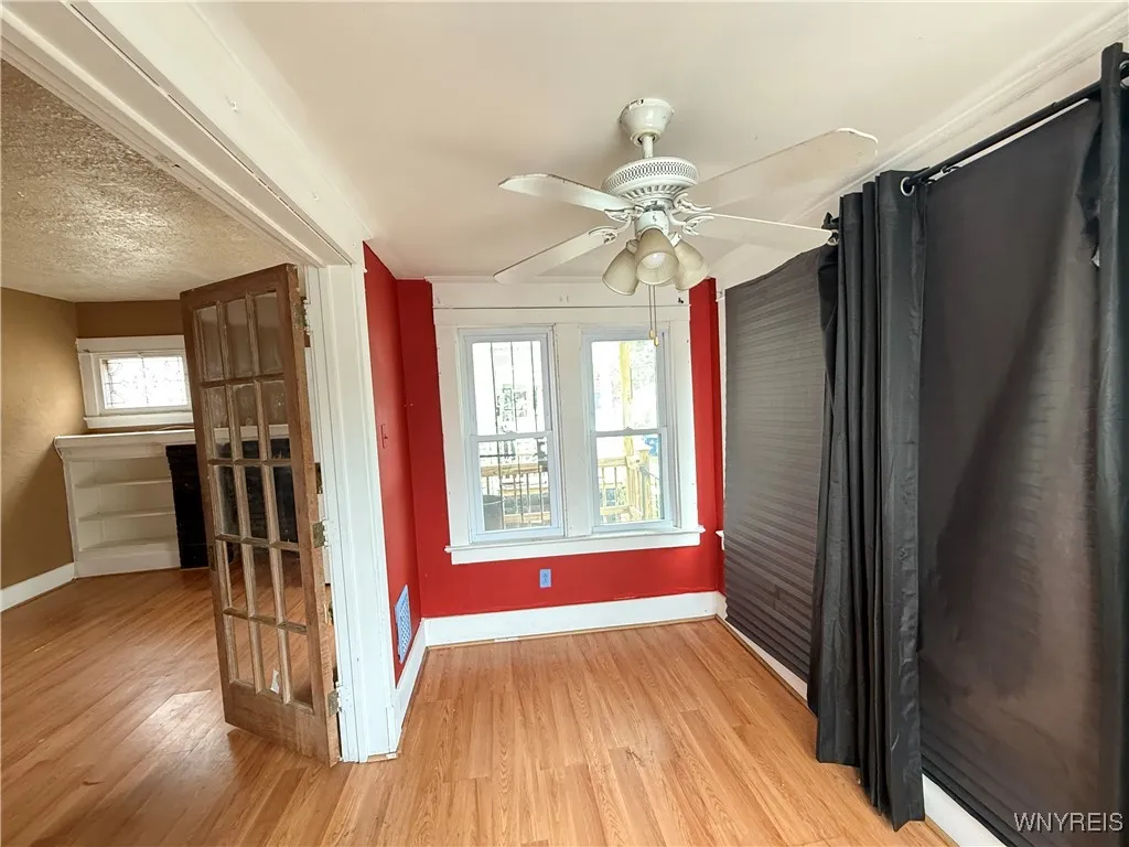 160 Zenner Street, Buffalo, New York 14211, Buffalo, New York 14211, 3 Bedrooms Bedrooms, 5 Rooms Rooms,1 BathroomBathrooms,Residential,For Sale,160 Zenner Street, Buffalo, New York 14211,0,B1633178
