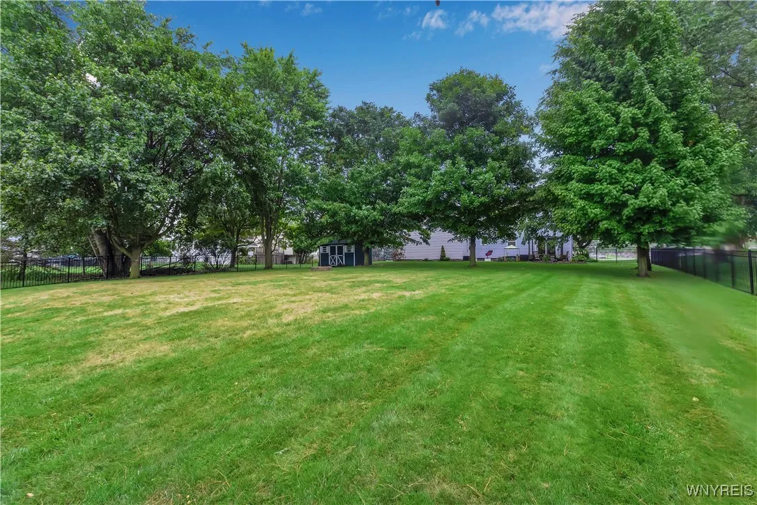 5670 Goodrich Road, Clarence, New York 14032, Clarence, New York 14032, 4 Bedrooms Bedrooms, 8 Rooms Rooms,1 BathroomBathrooms,Residential,Closed,5670 Goodrich Road, Clarence, New York 14032,0,B1634085