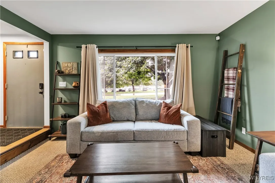 5670 Goodrich Road, Clarence, New York 14032, Clarence, New York 14032, 4 Bedrooms Bedrooms, 8 Rooms Rooms,1 BathroomBathrooms,Residential,Closed,5670 Goodrich Road, Clarence, New York 14032,0,B1634085
