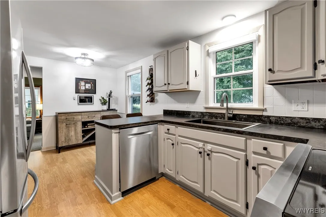 5670 Goodrich Road, Clarence, New York 14032, Clarence, New York 14032, 4 Bedrooms Bedrooms, 8 Rooms Rooms,1 BathroomBathrooms,Residential,Closed,5670 Goodrich Road, Clarence, New York 14032,0,B1634085