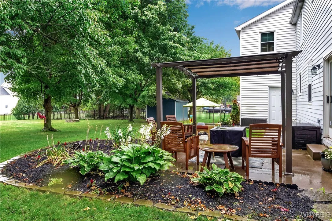 5670 Goodrich Road, Clarence, New York 14032, Clarence, New York 14032, 4 Bedrooms Bedrooms, 8 Rooms Rooms,1 BathroomBathrooms,Residential,Closed,5670 Goodrich Road, Clarence, New York 14032,0,B1634085