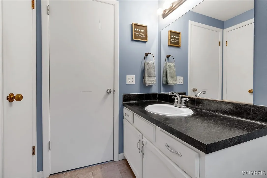 5670 Goodrich Road, Clarence, New York 14032, Clarence, New York 14032, 4 Bedrooms Bedrooms, 8 Rooms Rooms,1 BathroomBathrooms,Residential,Closed,5670 Goodrich Road, Clarence, New York 14032,0,B1634085