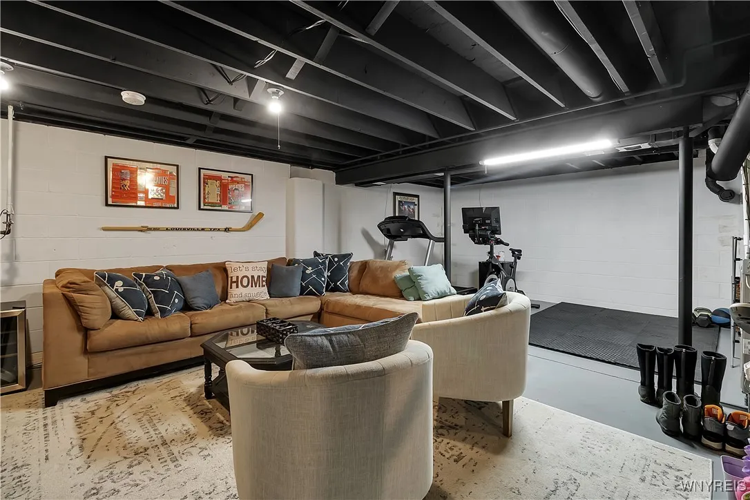 5670 Goodrich Road, Clarence, New York 14032, Clarence, New York 14032, 4 Bedrooms Bedrooms, 8 Rooms Rooms,1 BathroomBathrooms,Residential,Closed,5670 Goodrich Road, Clarence, New York 14032,0,B1634085