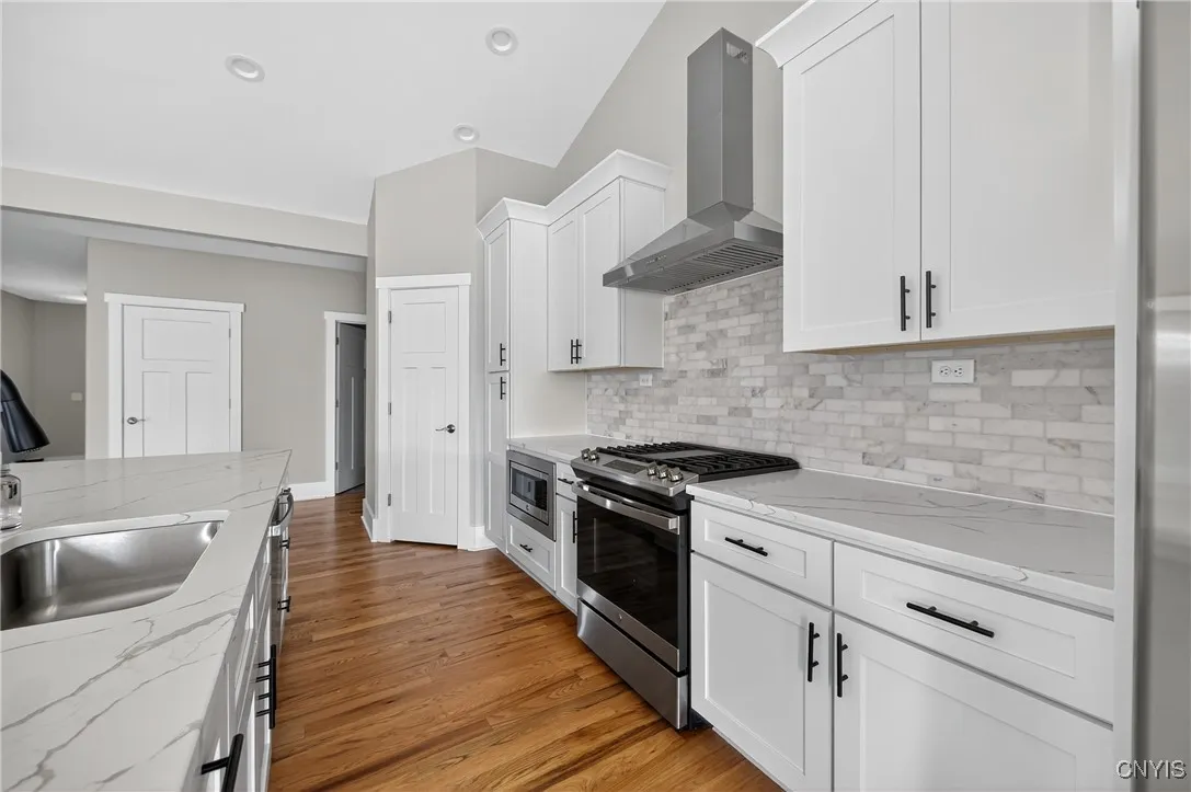105 Austin Meadows Drive South, Manlius, New York, Manlius, New York 13104, 3 Bedrooms Bedrooms, ,3 BathroomsBathrooms,Residential,For Sale,105 Austin Meadows Drive South, Manlius, New York ,0,S1619386