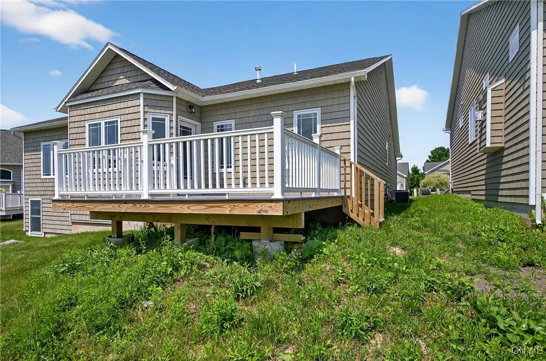 105 Austin Meadows Drive South, Manlius, New York, Manlius, New York 13104, 3 Bedrooms Bedrooms, ,3 BathroomsBathrooms,Residential,For Sale,105 Austin Meadows Drive South, Manlius, New York ,0,S1619386