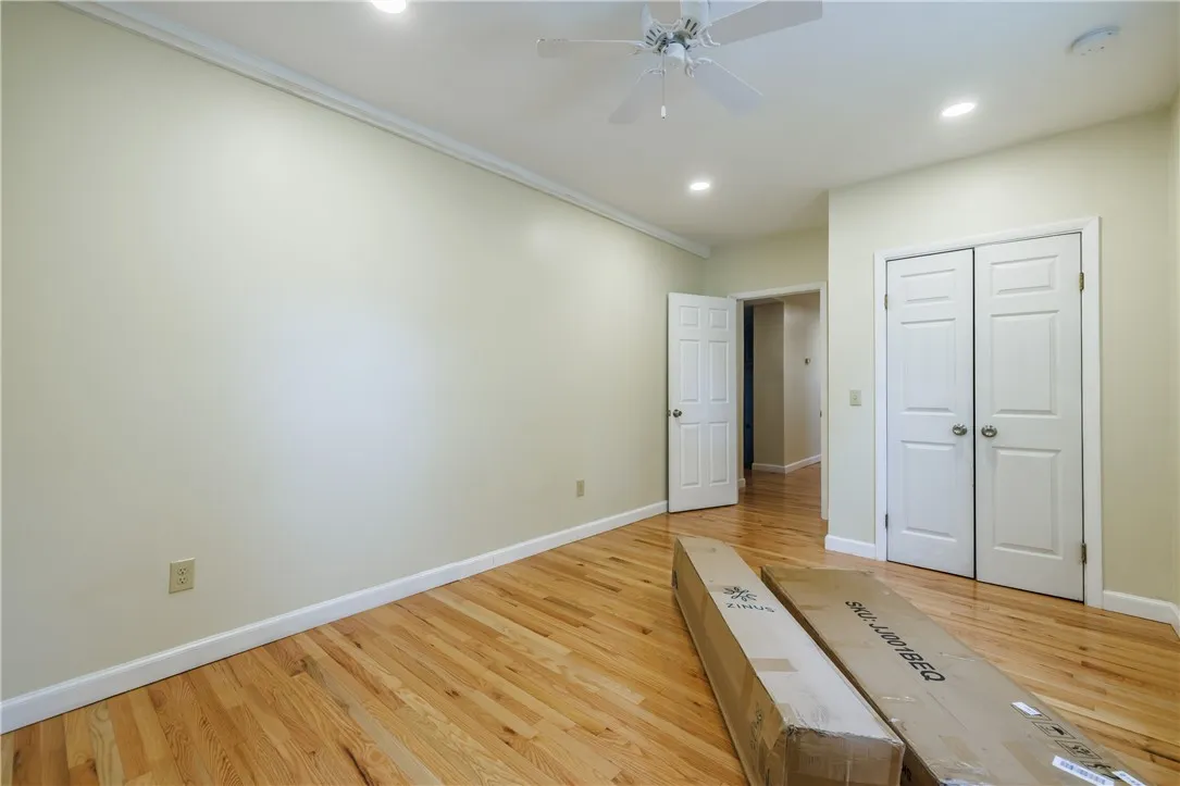 114 Field Street, Rochester, New York 14620, Rochester, New York 14620, 7 Bedrooms Bedrooms, ,5 BathroomsBathrooms,Residential,For Sale,114 Field Street, Rochester, New York 14620,0,R1634119