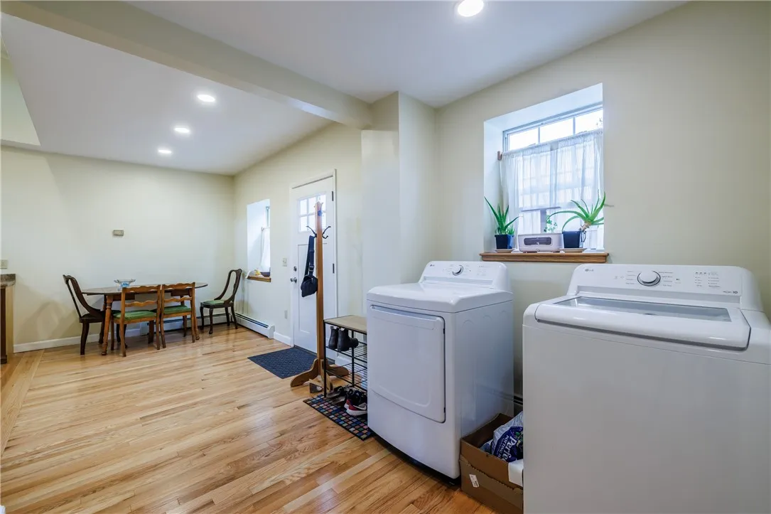 114 Field Street, Rochester, New York 14620, Rochester, New York 14620, 7 Bedrooms Bedrooms, ,5 BathroomsBathrooms,Residential,For Sale,114 Field Street, Rochester, New York 14620,0,R1634119