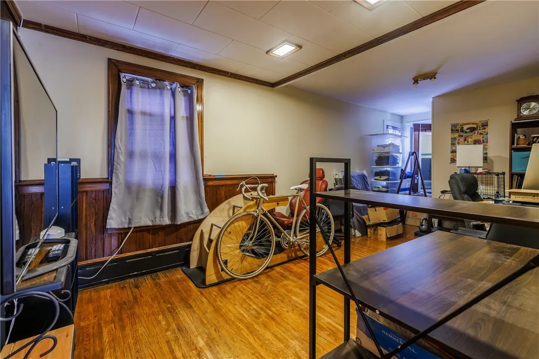 114 Field Street, Rochester, New York 14620, Rochester, New York 14620, 7 Bedrooms Bedrooms, ,5 BathroomsBathrooms,Residential,For Sale,114 Field Street, Rochester, New York 14620,0,R1634119