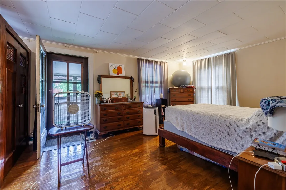 114 Field Street, Rochester, New York 14620, Rochester, New York 14620, 7 Bedrooms Bedrooms, ,5 BathroomsBathrooms,Residential,For Sale,114 Field Street, Rochester, New York 14620,0,R1634119