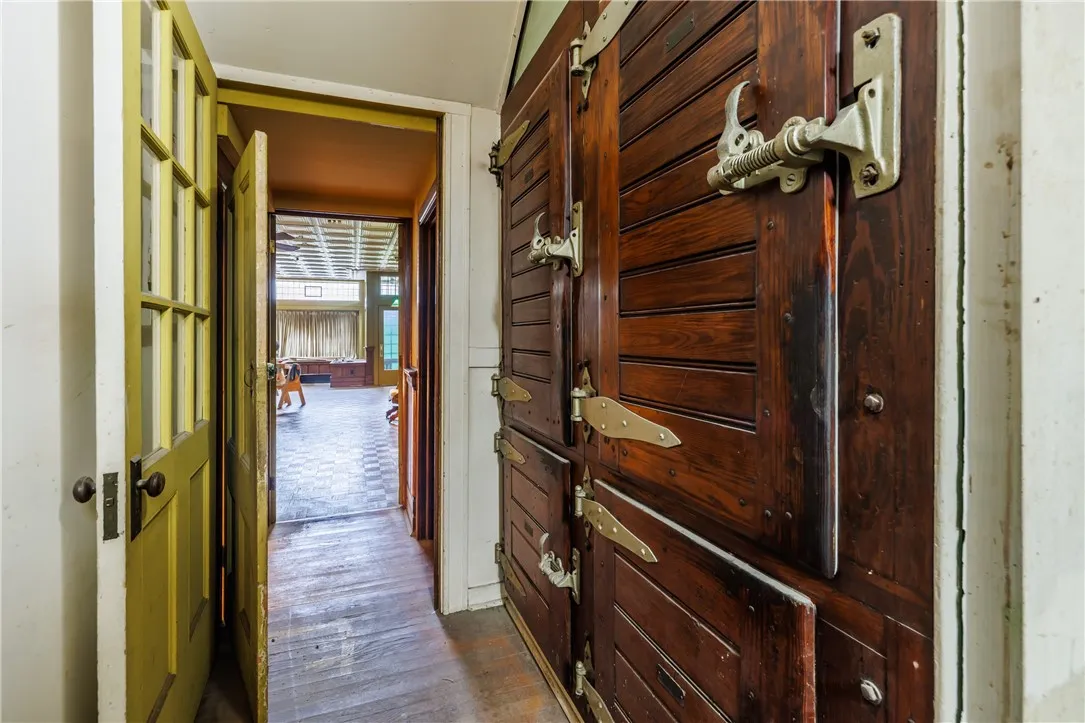 114 Field Street, Rochester, New York 14620, Rochester, New York 14620, 7 Bedrooms Bedrooms, ,5 BathroomsBathrooms,Residential,For Sale,114 Field Street, Rochester, New York 14620,0,R1634119