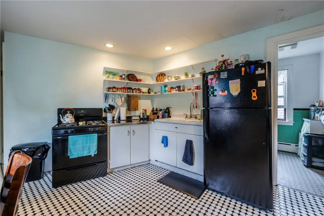 114 Field Street, Rochester, New York 14620, Rochester, New York 14620, 7 Bedrooms Bedrooms, ,5 BathroomsBathrooms,Residential,For Sale,114 Field Street, Rochester, New York 14620,0,R1634119