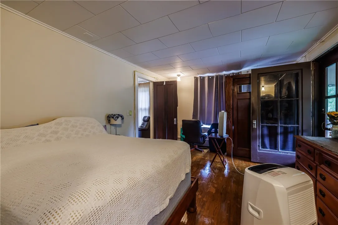 114 Field Street, Rochester, New York 14620, Rochester, New York 14620, 7 Bedrooms Bedrooms, ,5 BathroomsBathrooms,Residential,For Sale,114 Field Street, Rochester, New York 14620,0,R1634119