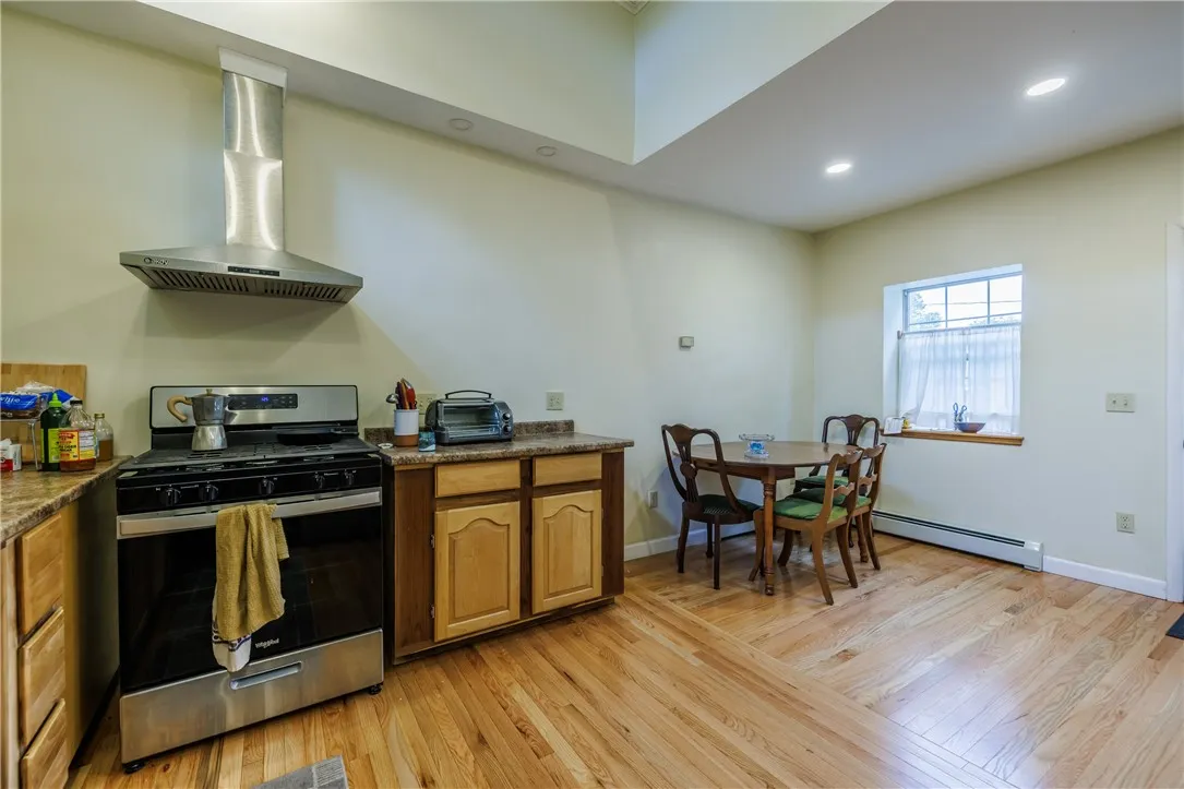 114 Field Street, Rochester, New York 14620, Rochester, New York 14620, 7 Bedrooms Bedrooms, ,5 BathroomsBathrooms,Residential,For Sale,114 Field Street, Rochester, New York 14620,0,R1634119