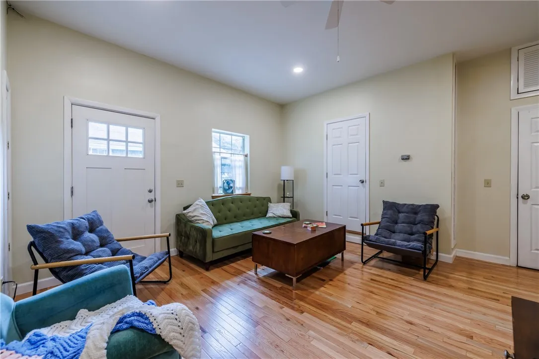 114 Field Street, Rochester, New York 14620, Rochester, New York 14620, 7 Bedrooms Bedrooms, ,5 BathroomsBathrooms,Residential,For Sale,114 Field Street, Rochester, New York 14620,0,R1634119