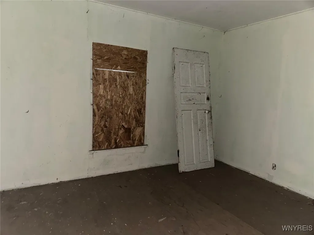 2003 11th Street, Niagara Falls, New York 14305, Niagara Falls, New York 14305, 3 Bedrooms Bedrooms, 6 Rooms Rooms,1 BathroomBathrooms,Residential,For Sale,2003 11th Street, Niagara Falls, New York 14305,0,B1634302