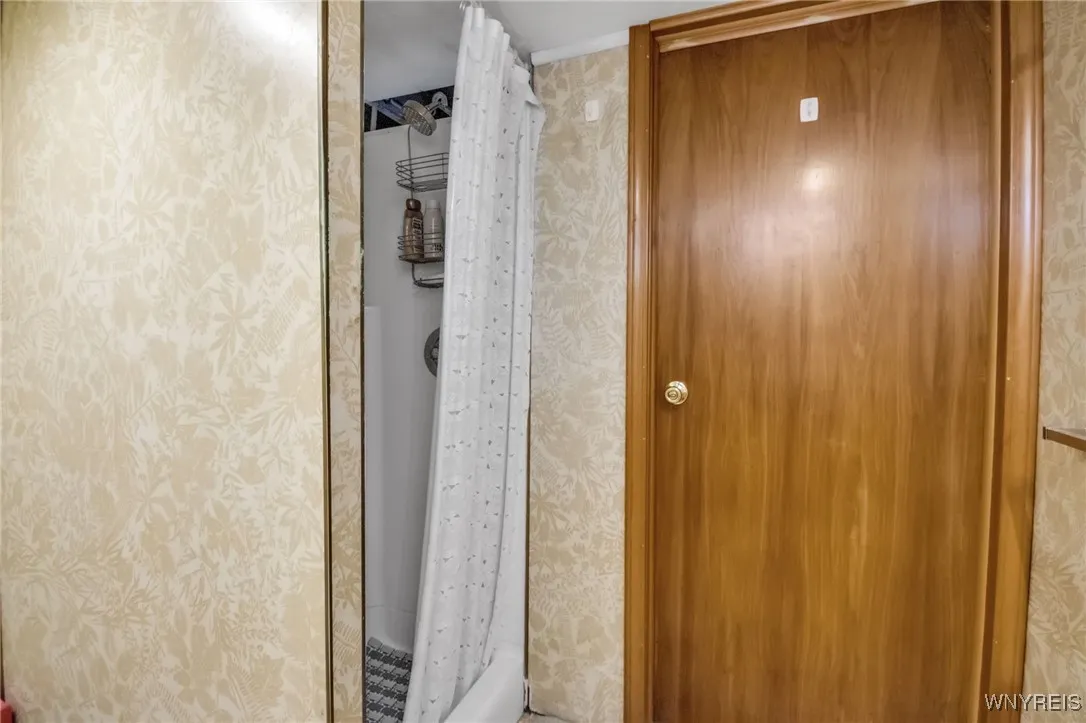 78 Shawnee Place, West Seneca, New York 14224, West Seneca, New York 14224, 3 Bedrooms Bedrooms, 8 Rooms Rooms,2 BathroomsBathrooms,Residential,For Sale,78 Shawnee Place, West Seneca, New York 14224,0,B1634313