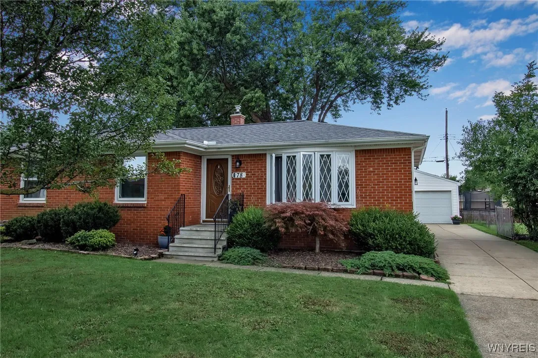 78 Shawnee Place, West Seneca, New York 14224, West Seneca, New York 14224, 3 Bedrooms Bedrooms, 8 Rooms Rooms,2 BathroomsBathrooms,Residential,For Sale,78 Shawnee Place, West Seneca, New York 14224,0,B1634313