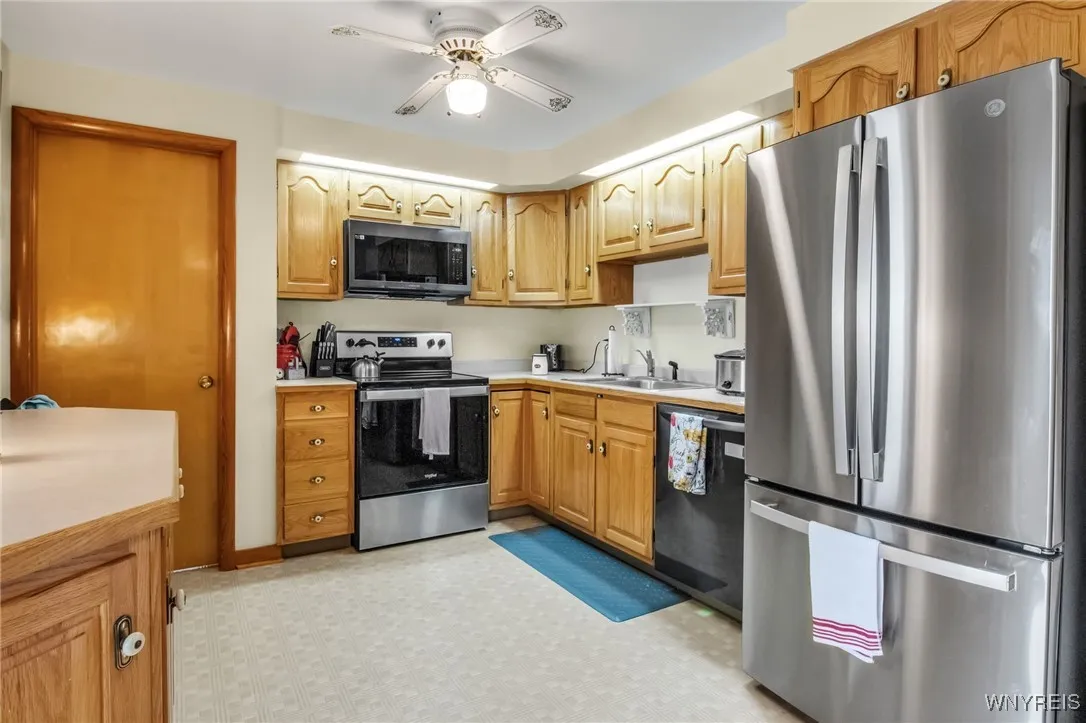 78 Shawnee Place, West Seneca, New York 14224, West Seneca, New York 14224, 3 Bedrooms Bedrooms, 8 Rooms Rooms,2 BathroomsBathrooms,Residential,For Sale,78 Shawnee Place, West Seneca, New York 14224,0,B1634313