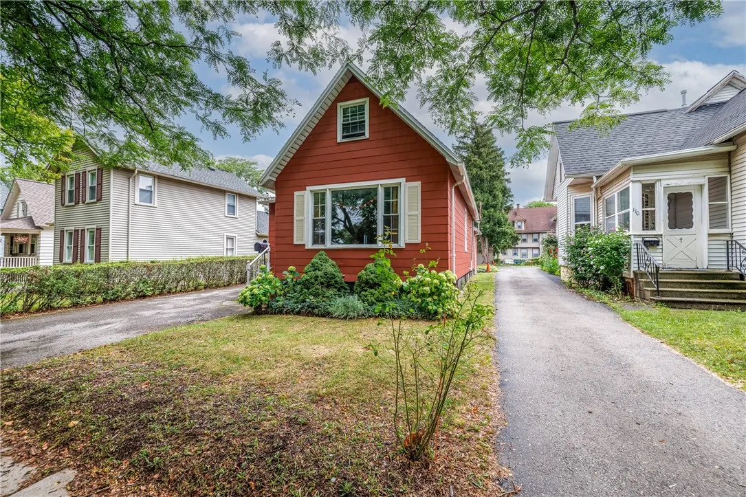 106 Field Street, Rochester, New York 14620, Rochester, New York 14620, 1 Bedroom Bedrooms, 5 Rooms Rooms,1 BathroomBathrooms,Residential,For Sale,106 Field Street, Rochester, New York 14620,0,R1634103