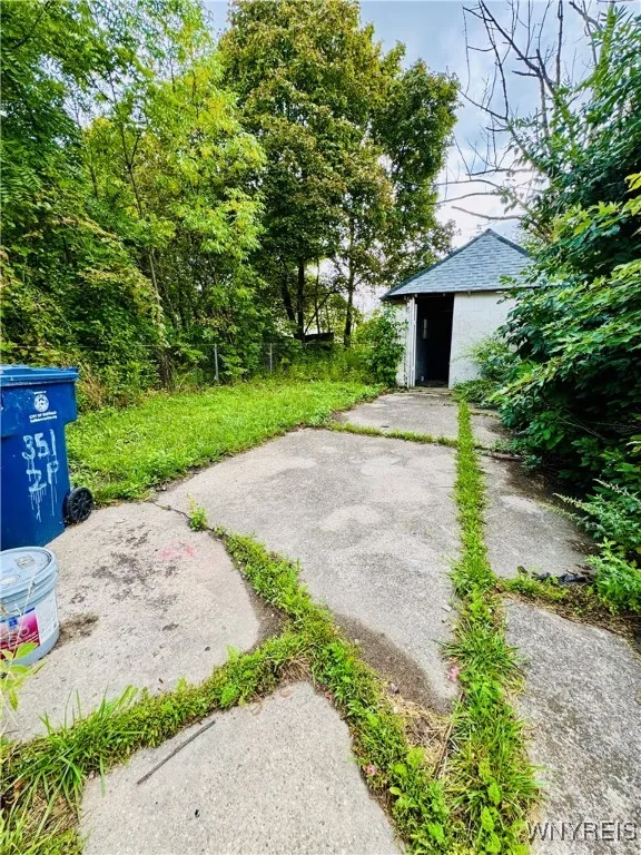 351 Moselle Street, Buffalo, New York 14211, Buffalo, New York 14211, 6 Bedrooms Bedrooms, ,2 BathroomsBathrooms,Residential,For Sale,351 Moselle Street, Buffalo, New York 14211,0,B1634347