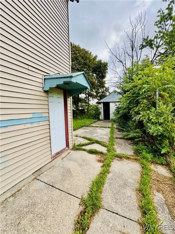 351 Moselle Street, Buffalo, New York 14211, Buffalo, New York 14211, 6 Bedrooms Bedrooms, ,2 BathroomsBathrooms,Residential,For Sale,351 Moselle Street, Buffalo, New York 14211,0,B1634347