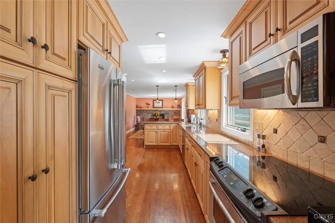 4270 Virgo Crse, Clay, New York 13090, Clay, New York 13090, 4 Bedrooms Bedrooms, 8 Rooms Rooms,2 BathroomsBathrooms,Residential,Closed,4270 Virgo Crse, Clay, New York 13090,0,S1633799