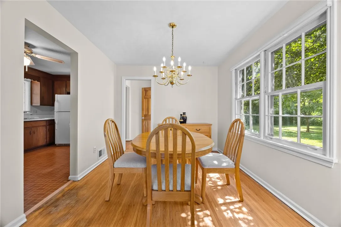17 Weyburn Way, Perinton, New York 14450, Perinton, New York 14450, 3 Bedrooms Bedrooms, 6 Rooms Rooms,1 BathroomBathrooms,Residential,Closed,17 Weyburn Way, Perinton, New York 14450,0,R1634360