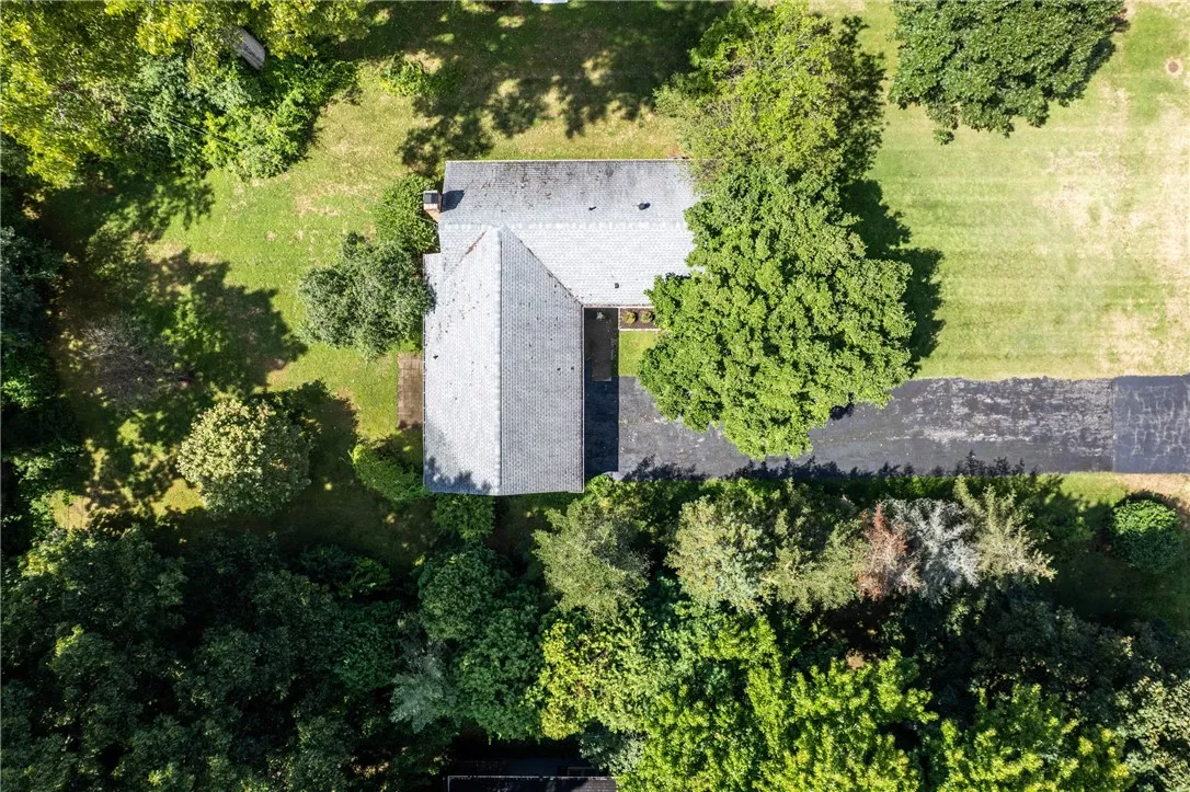 17 Weyburn Way, Perinton, New York 14450, Perinton, New York 14450, 3 Bedrooms Bedrooms, 6 Rooms Rooms,1 BathroomBathrooms,Residential,Closed,17 Weyburn Way, Perinton, New York 14450,0,R1634360