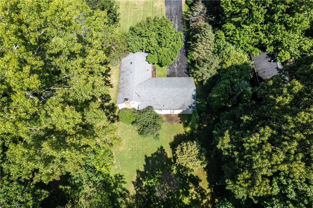 17 Weyburn Way, Perinton, New York 14450, Perinton, New York 14450, 3 Bedrooms Bedrooms, 6 Rooms Rooms,1 BathroomBathrooms,Residential,Closed,17 Weyburn Way, Perinton, New York 14450,0,R1634360