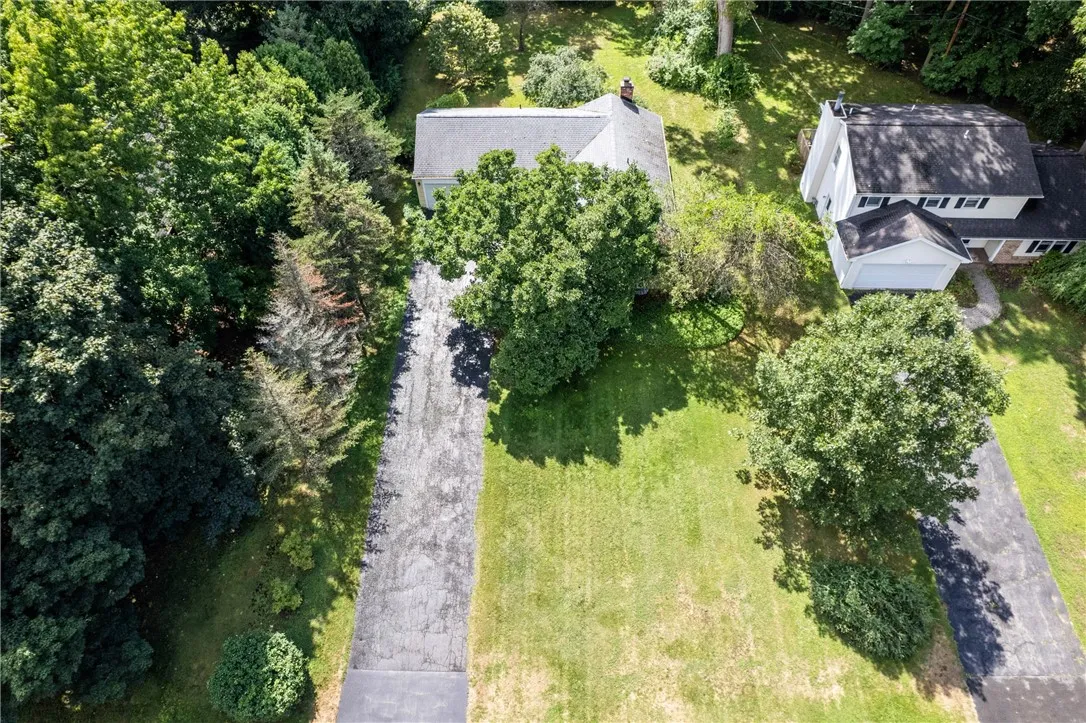 17 Weyburn Way, Perinton, New York 14450, Perinton, New York 14450, 3 Bedrooms Bedrooms, 6 Rooms Rooms,1 BathroomBathrooms,Residential,Closed,17 Weyburn Way, Perinton, New York 14450,0,R1634360