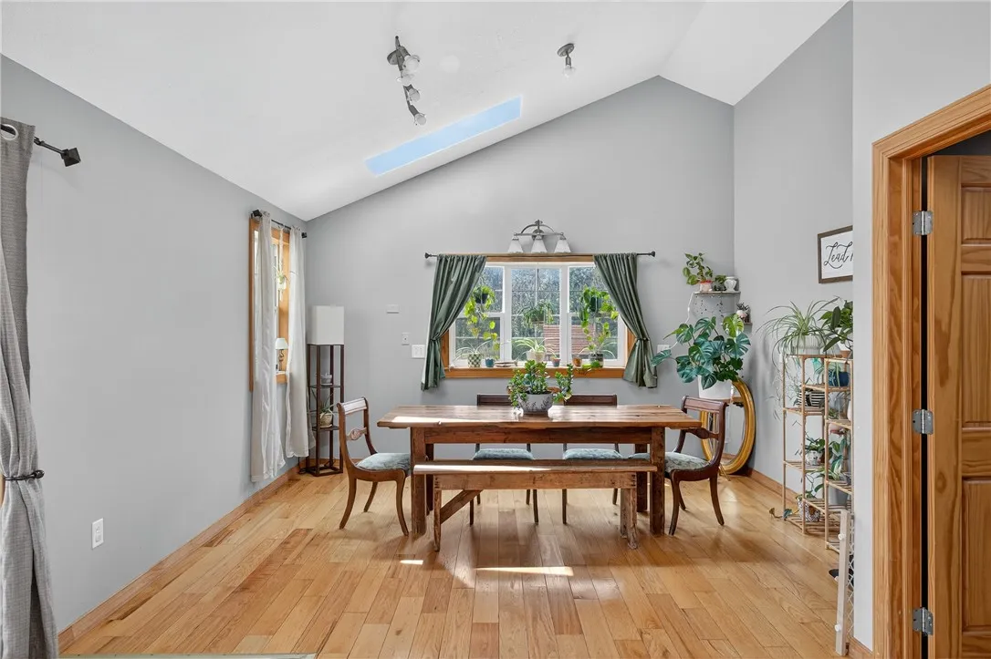 16458 Hinds Road, Clarendon, New York 14470, Clarendon, New York 14470, 4 Bedrooms Bedrooms, 7 Rooms Rooms,2 BathroomsBathrooms,Residential,For Sale,16458 Hinds Road, Clarendon, New York 14470,0,R1634355