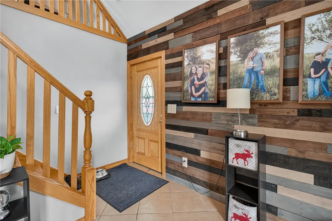 16458 Hinds Road, Clarendon, New York 14470, Clarendon, New York 14470, 4 Bedrooms Bedrooms, 7 Rooms Rooms,2 BathroomsBathrooms,Residential,For Sale,16458 Hinds Road, Clarendon, New York 14470,0,R1634355