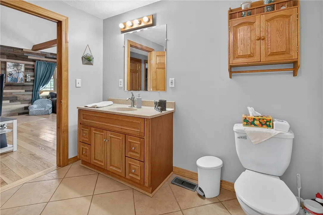 16458 Hinds Road, Clarendon, New York 14470, Clarendon, New York 14470, 4 Bedrooms Bedrooms, 7 Rooms Rooms,2 BathroomsBathrooms,Residential,For Sale,16458 Hinds Road, Clarendon, New York 14470,0,R1634355