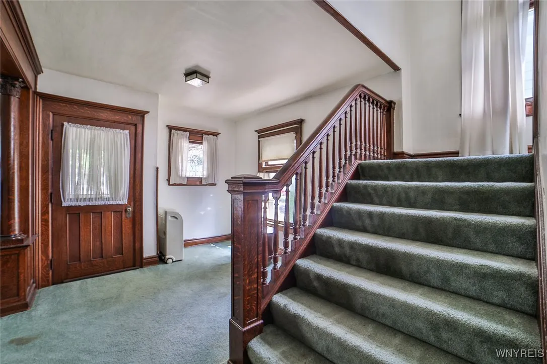 81 Blaine Avenue, Buffalo, New York 14208, Buffalo, New York 14208, 5 Bedrooms Bedrooms, 10 Rooms Rooms,1 BathroomBathrooms,Residential,For Sale,81 Blaine Avenue, Buffalo, New York 14208,0,B1634015