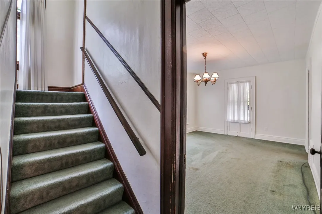 Double Staircase/Dining