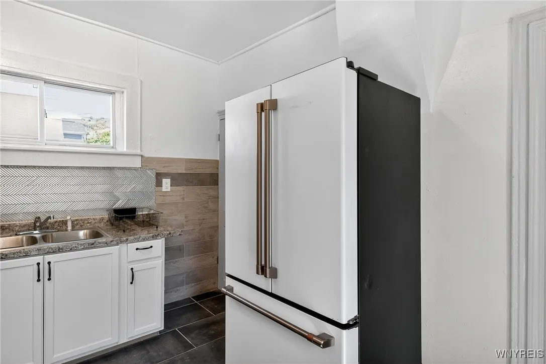 62 Winslow Avenue, Buffalo, New York 14208, Buffalo, New York 14208, 4 Bedrooms Bedrooms, 9 Rooms Rooms,2 BathroomsBathrooms,Residential,For Sale,62 Winslow Avenue, Buffalo, New York 14208,0,B1634312