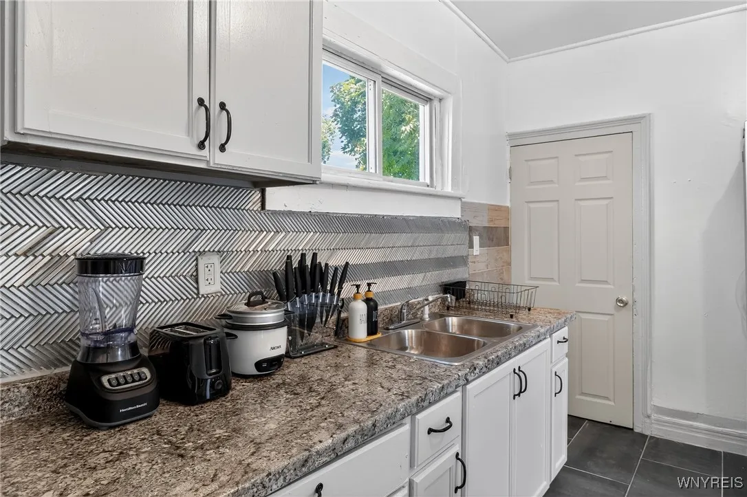 62 Winslow Avenue, Buffalo, New York 14208, Buffalo, New York 14208, 4 Bedrooms Bedrooms, 9 Rooms Rooms,2 BathroomsBathrooms,Residential,For Sale,62 Winslow Avenue, Buffalo, New York 14208,0,B1634312