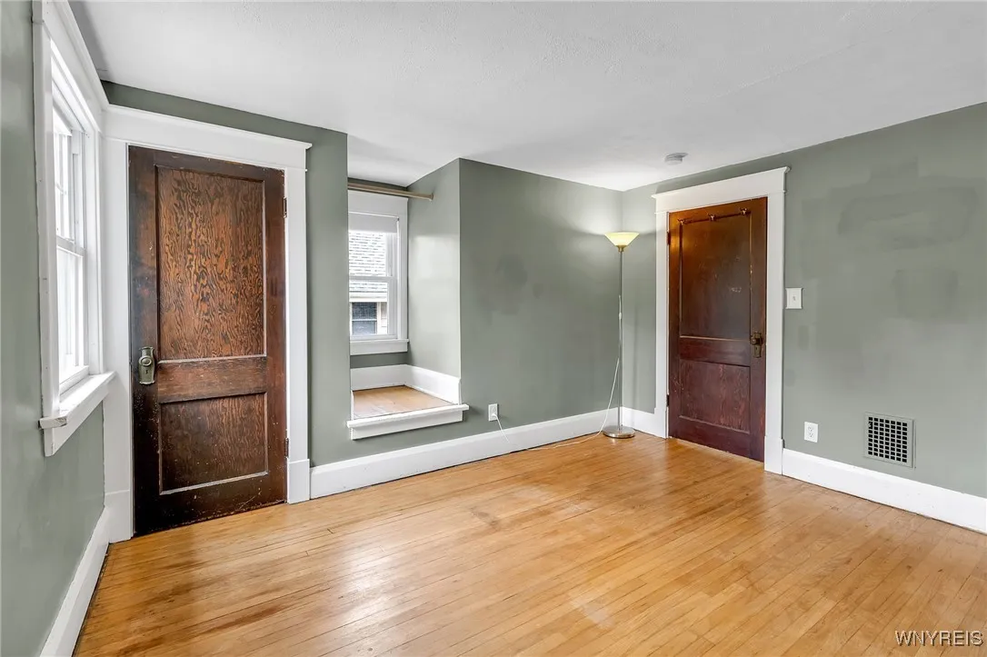 510 Washington Highway, Amherst, New York 14226, Amherst, New York 14226, 3 Bedrooms Bedrooms, 8 Rooms Rooms,2 BathroomsBathrooms,Residential,For Sale,510 Washington Highway, Amherst, New York 14226,0,B1634157