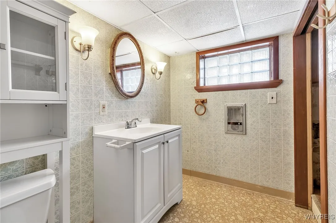 510 Washington Highway, Amherst, New York 14226, Amherst, New York 14226, 3 Bedrooms Bedrooms, 8 Rooms Rooms,2 BathroomsBathrooms,Residential,For Sale,510 Washington Highway, Amherst, New York 14226,0,B1634157