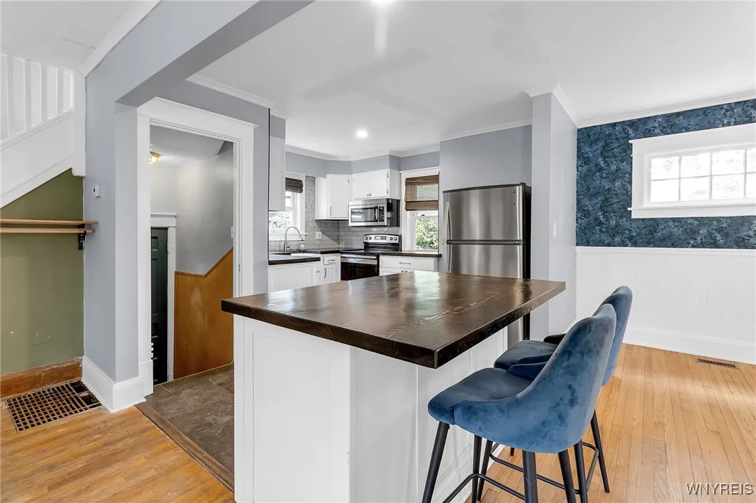 510 Washington Highway, Amherst, New York 14226, Amherst, New York 14226, 3 Bedrooms Bedrooms, 8 Rooms Rooms,2 BathroomsBathrooms,Residential,For Sale,510 Washington Highway, Amherst, New York 14226,0,B1634157