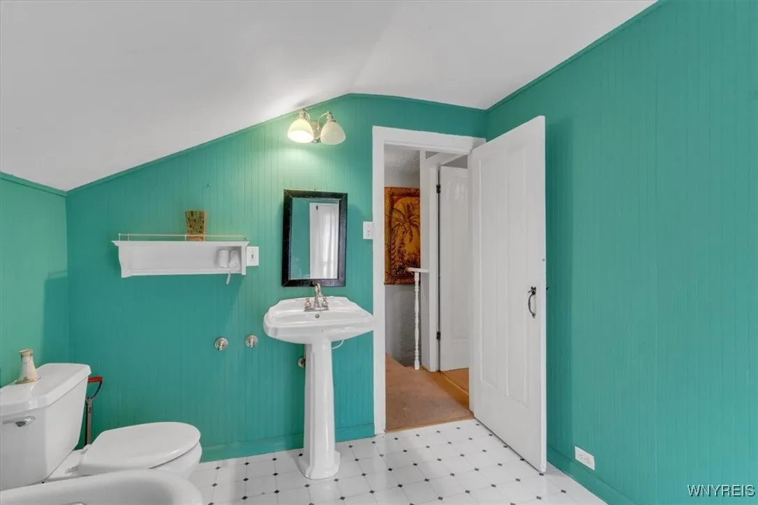 311 Mcchesney Street, Wilson, New York 14172, Wilson, New York 14172, 4 Bedrooms Bedrooms, 11 Rooms Rooms,2 BathroomsBathrooms,Residential,For Sale,311 Mcchesney Street, Wilson, New York 14172,0,B1634222