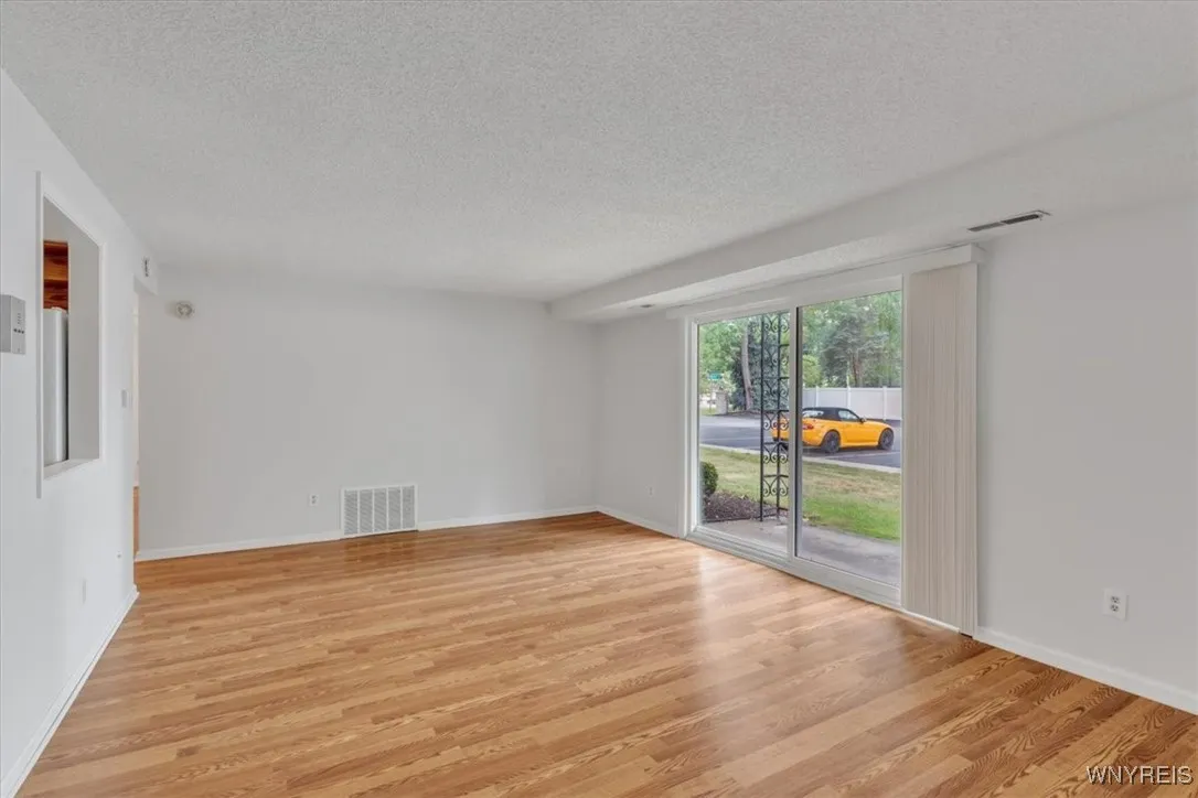 136a Foxberry Drive, Amherst, New York 14221, Amherst, New York 14221, 2 Bedrooms Bedrooms, 5 Rooms Rooms,1 BathroomBathrooms,Residential,For Sale,136a Foxberry Drive, Amherst, New York 14221,0,B1633340