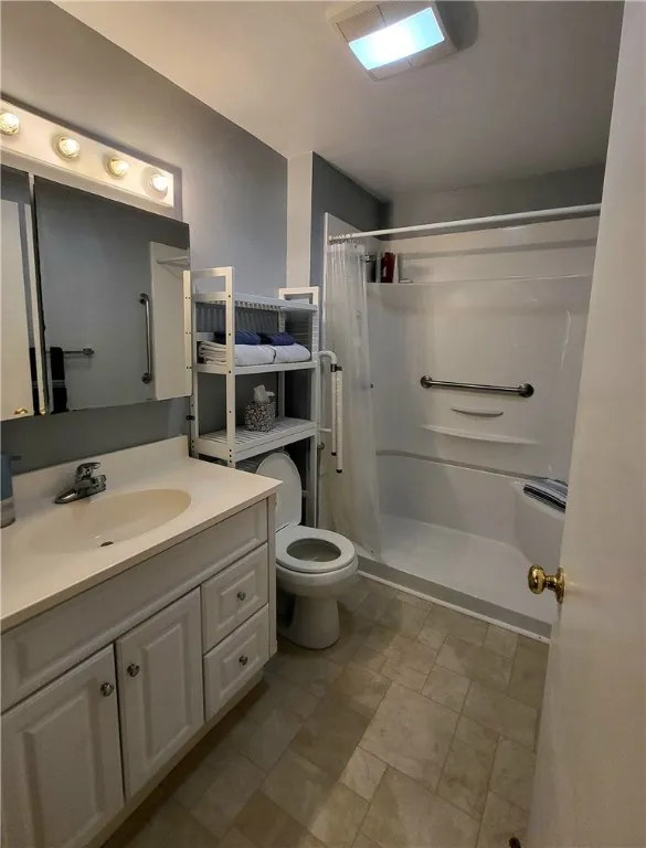 Updated Shower/Handicap Friendly